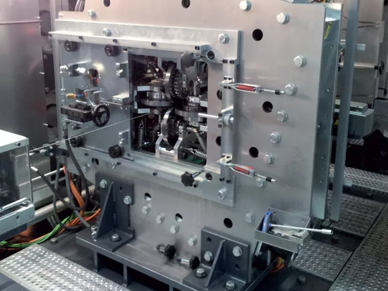 Pancegahan kanggo Gunakake Profil Rolling Machine